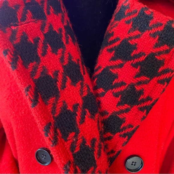 Vintage 1970s Wacs Works By Ilie Wacs Red and Black Houndstooth Wool Coat - Picture 3 of 15